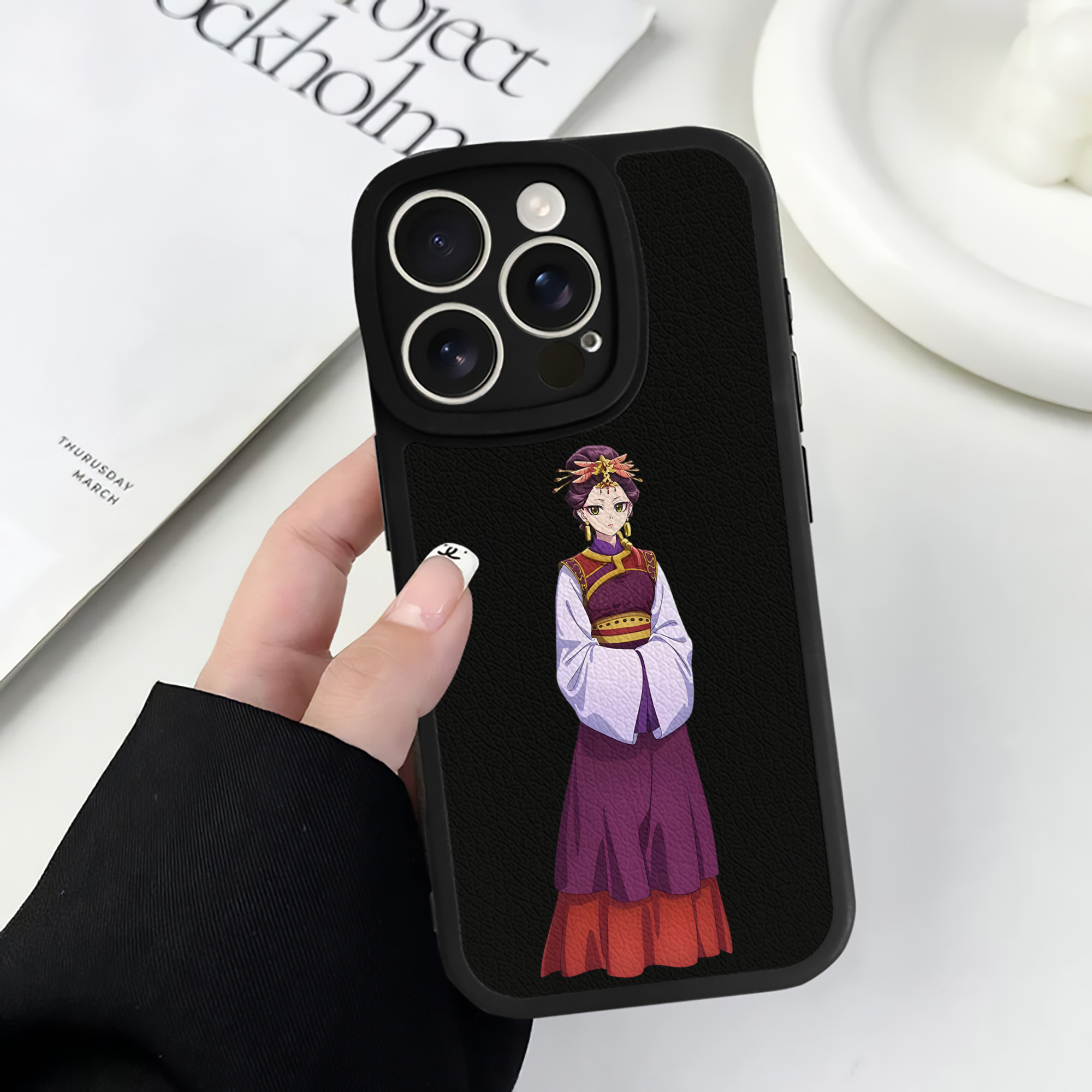 （画像用） 薬屋のひとりごと The Apothecary Diaries 【iPhone 16シリーズ対応】シリコンスマホケース（レザー調） 材質：シリコン